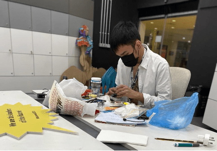 Tatawwar student building a prototype for his innovative idea